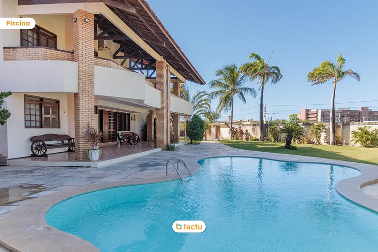 Duplex no Porto das Dunas com piscina