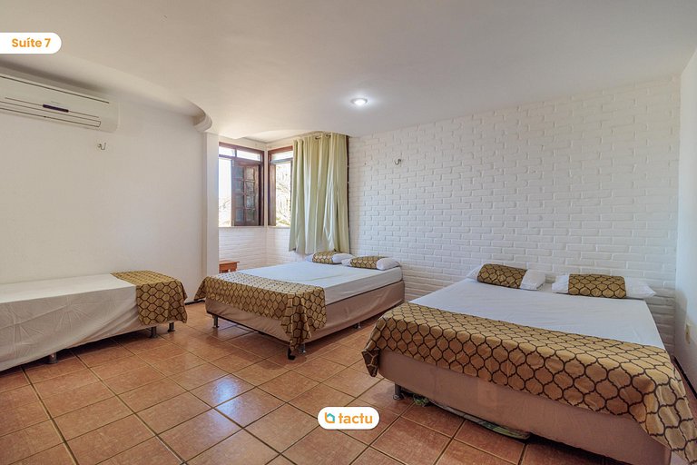 Duplex no Porto das Dunas com piscina