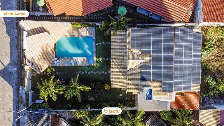Triplex no Porto das Dunas com piscina por Tactu