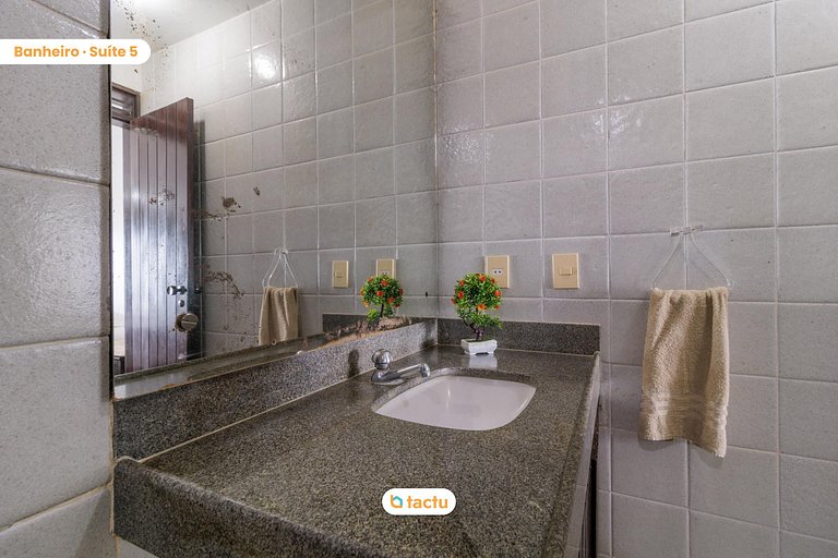 Casa Frente Mar com Serviço e próxima ao Beach Park