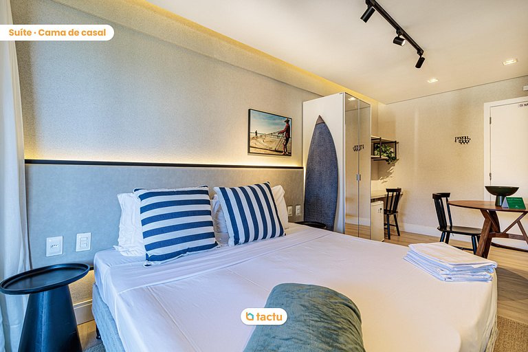 Exclusive Beachfront Suite: Weekend at Beach Park