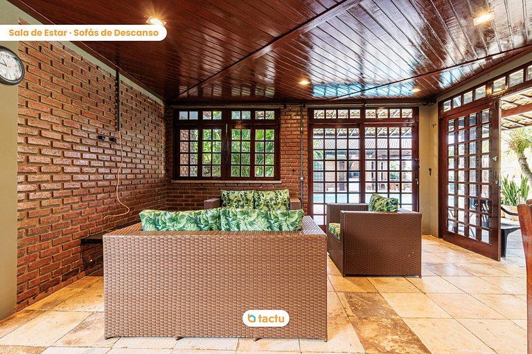 Maison à Porto da Dunas avec piscine