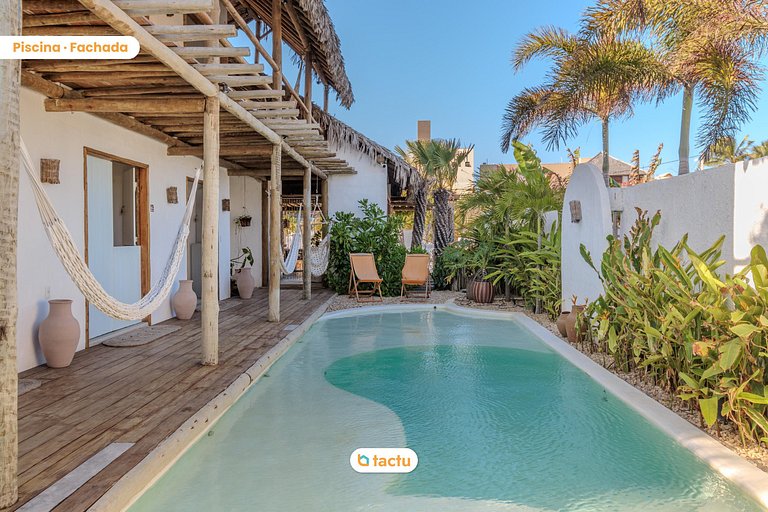 Casa Slow on Taíba beach overlooking the beach