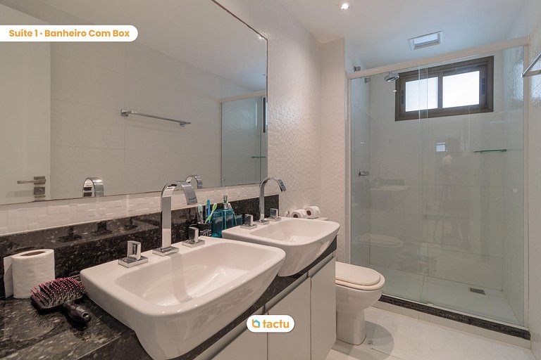 Jacuzzi Penthouse Manhattan Riviera by Tactu