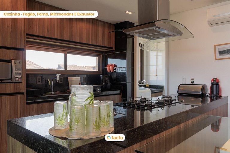 Jacuzzi Penthouse Manhattan Riviera by Tactu
