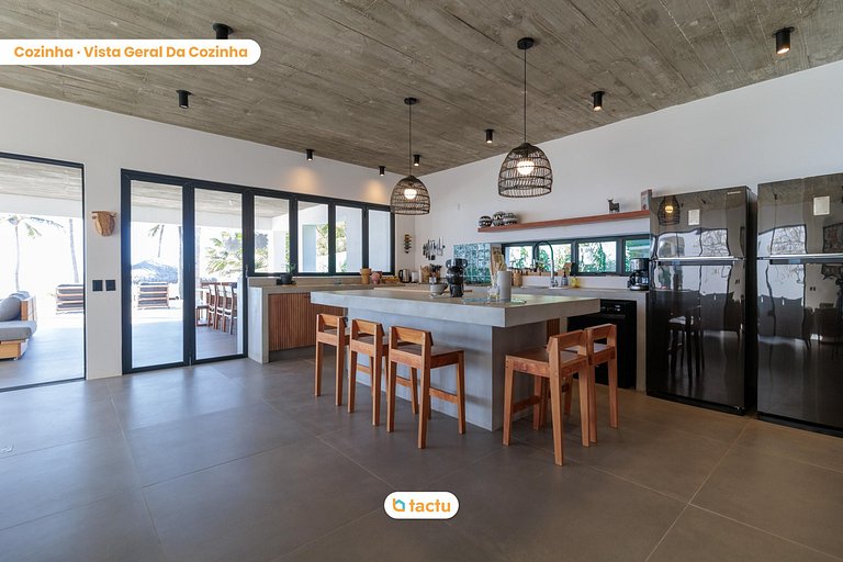 Vila Juriti: Luxury Beachfront House in Fortim