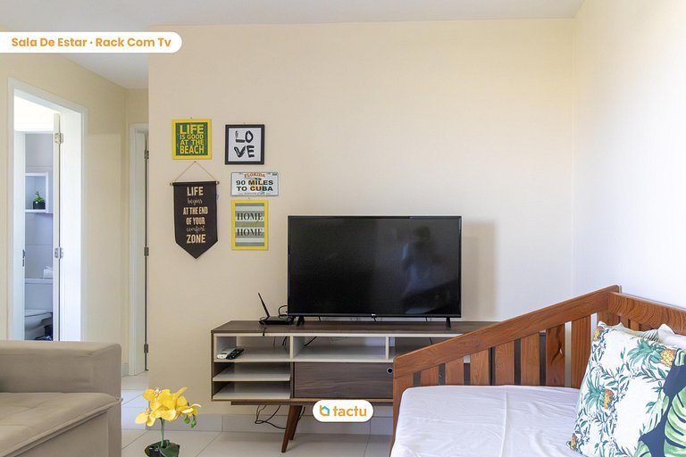 Apartment in condo with exclusive beach access
