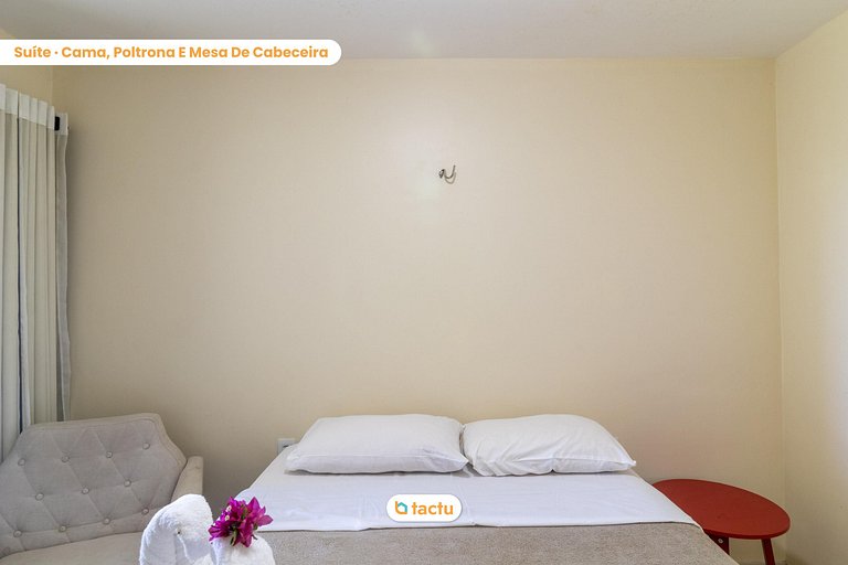 Apartment in condo with exclusive beach access