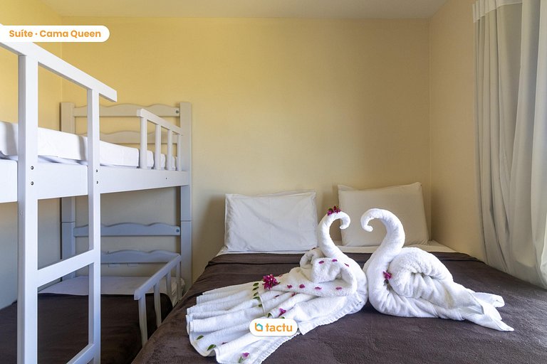 Apartment in condo with exclusive beach access