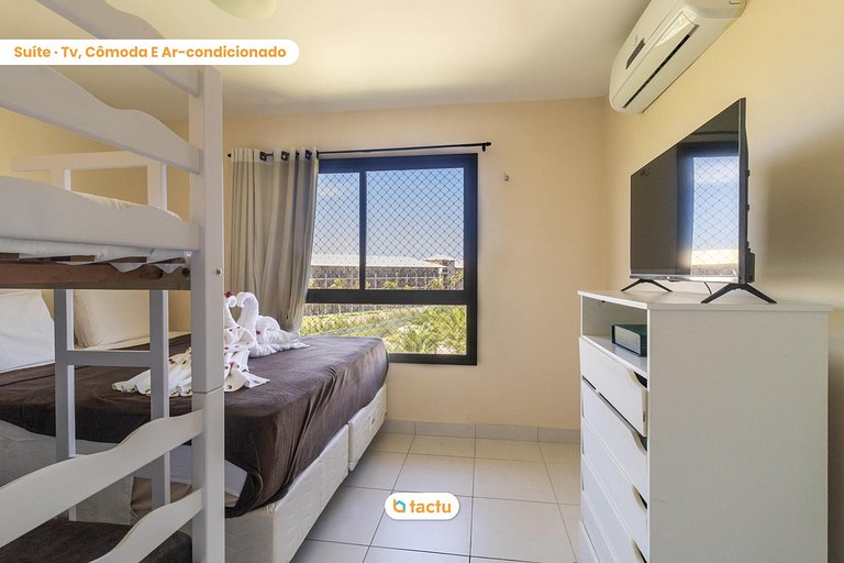 Apartment in condo with exclusive beach access