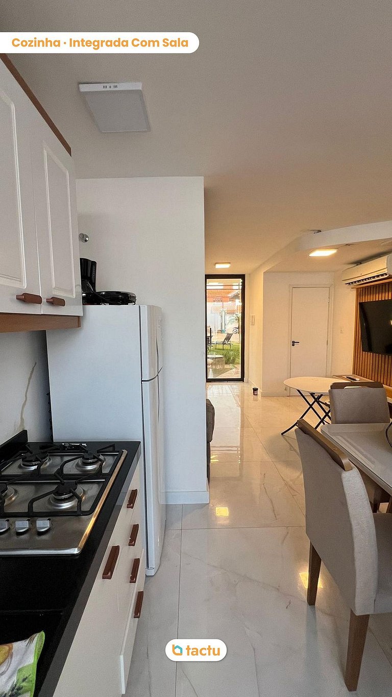 Duplex luxo em condomínio ao lado da praia