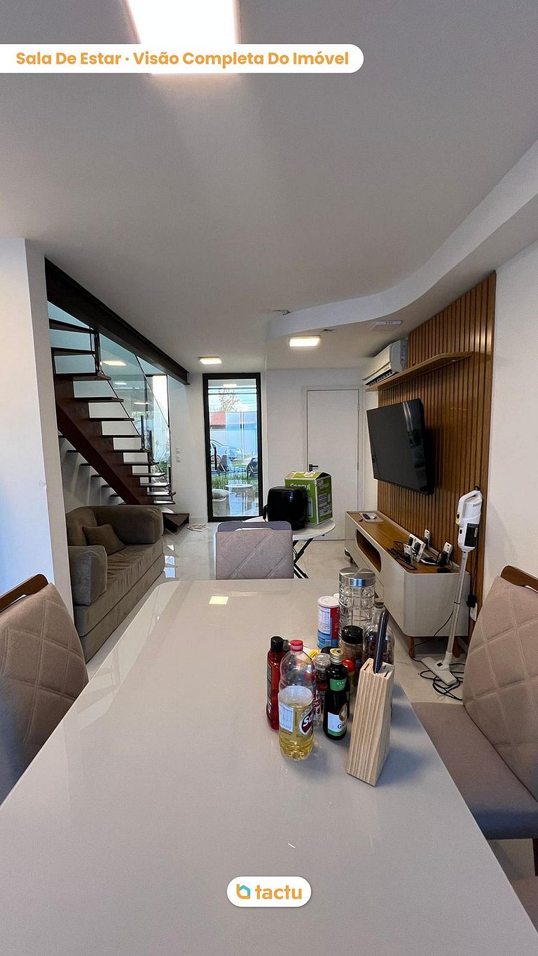 Duplex luxo em condomínio ao lado da praia