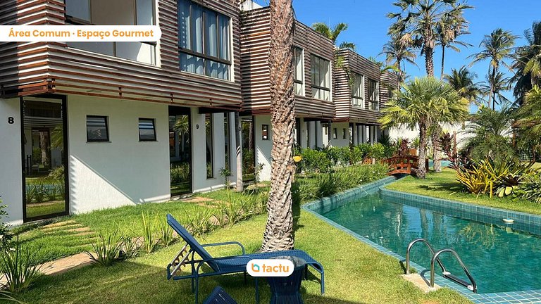 Duplex luxo em condomínio ao lado da praia