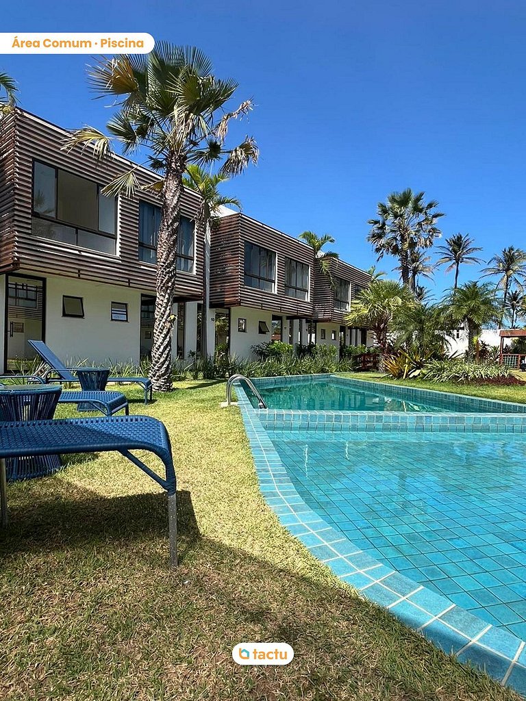 Duplex luxo em condomínio ao lado da praia