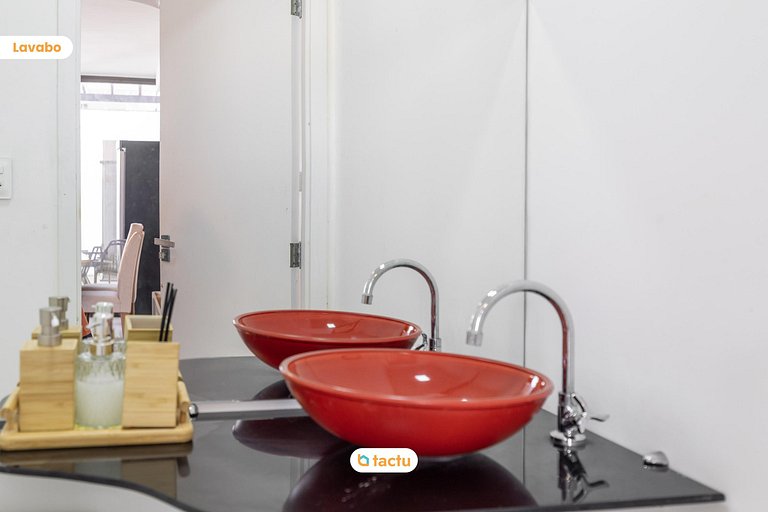 Duplex luxo em condomínio ao lado da praia
