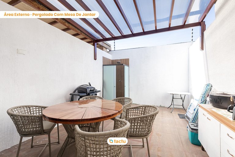 Duplex luxo em condomínio ao lado da praia