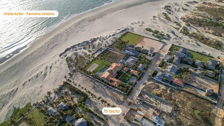Vila Cabrinha, paraíso a beira mar por Tactu Homes
