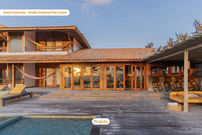Vila Cabrinha, paraíso a beira mar por Tactu Homes