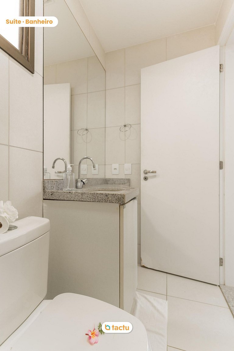 Suíte ao lado da piscina do VG Cumbuco por Tactu