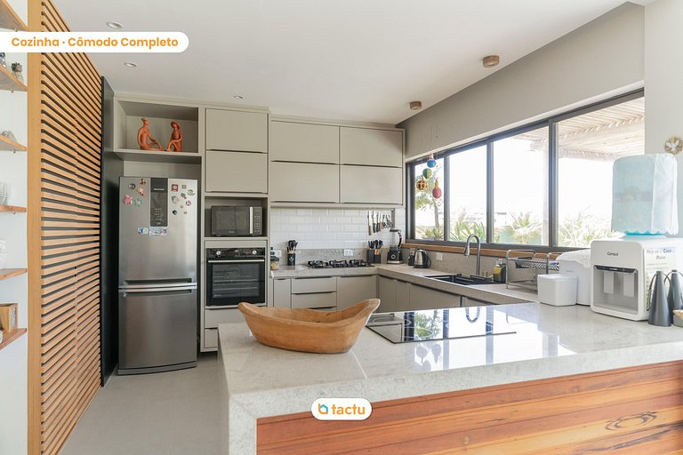 Modernity and comfort at Praia Canoé Condominium