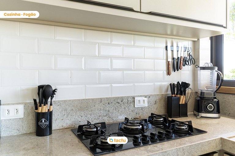 Modernity and comfort at Praia Canoé Condominium