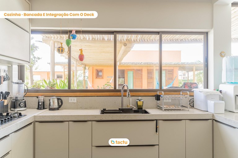 Modernity and comfort at Praia Canoé Condominium