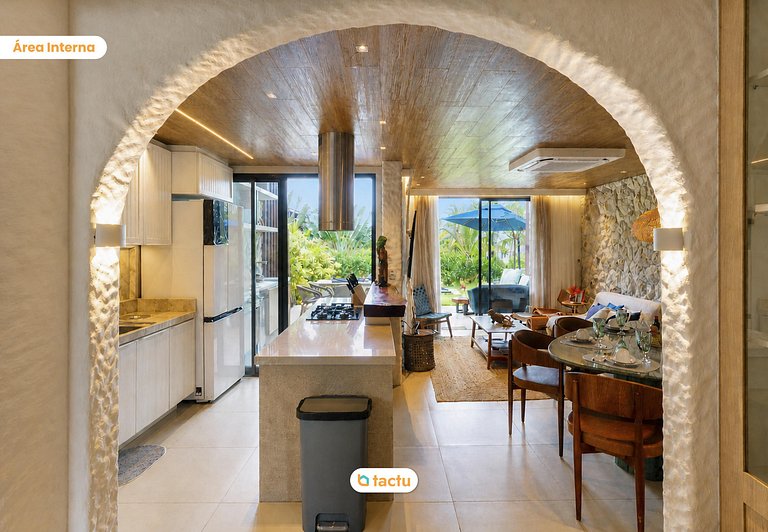 Luxurious house in Flecheiras with pool and sea view.