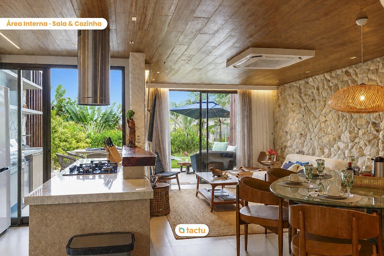 Luxurious house in Flecheiras with pool and sea view.