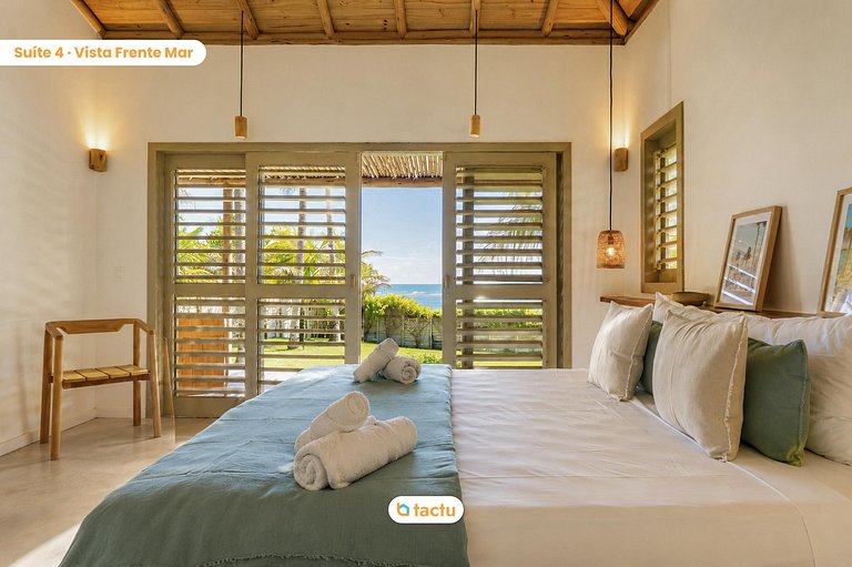 Beachfront House - Retreat for 10 People