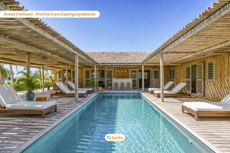 Beachfront House - Retreat for 10 People