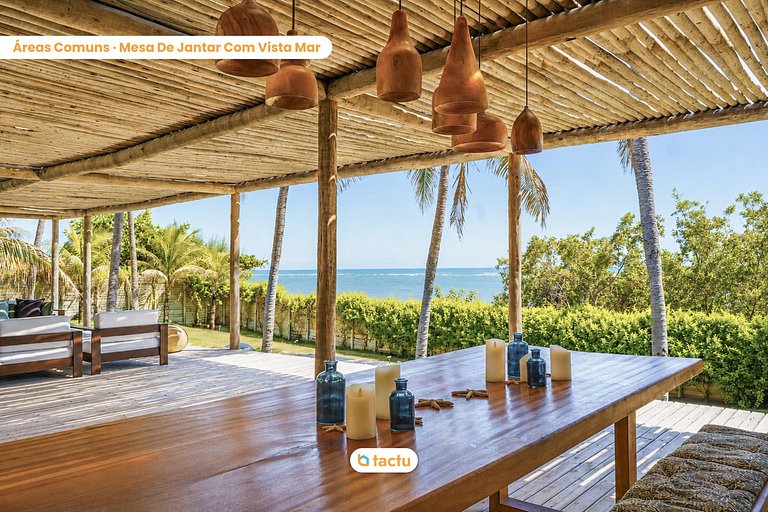 Beachfront House - Retreat for 10 People