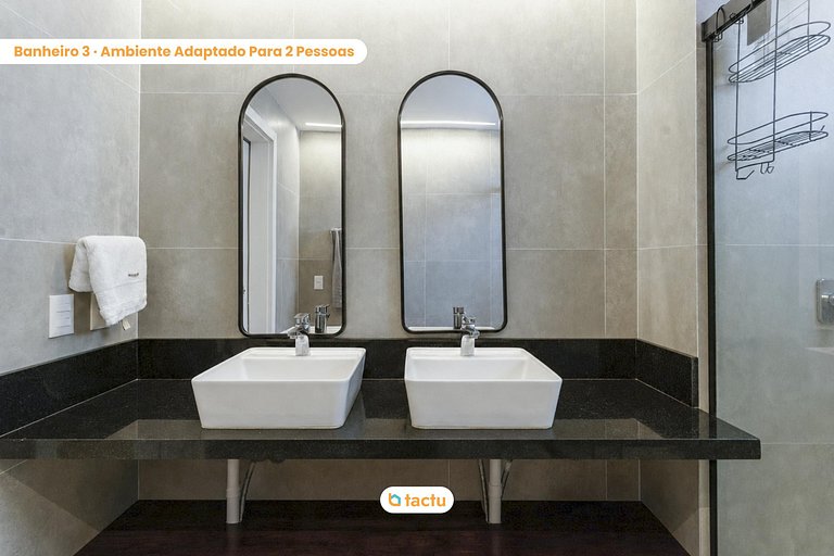 Casa con piscina y terraza en Fortim Villas
