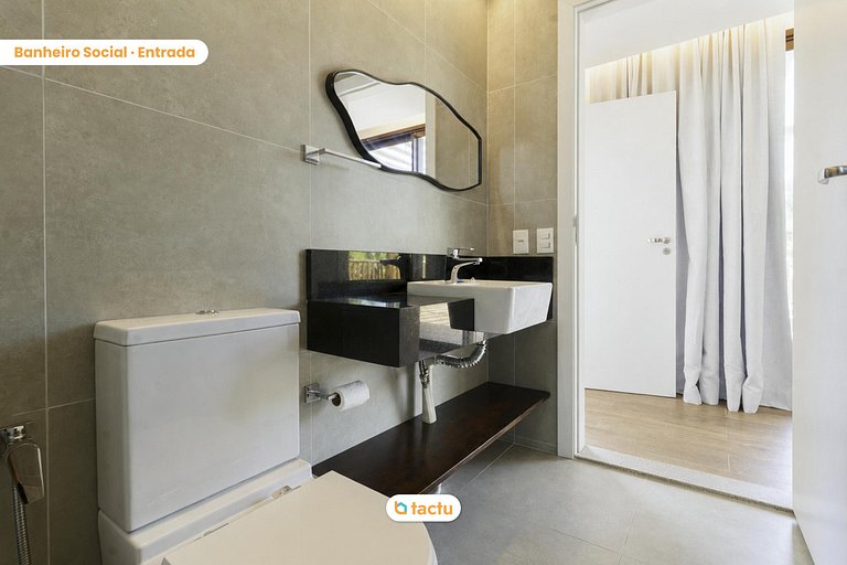 Casa con piscina y terraza en Fortim Villas
