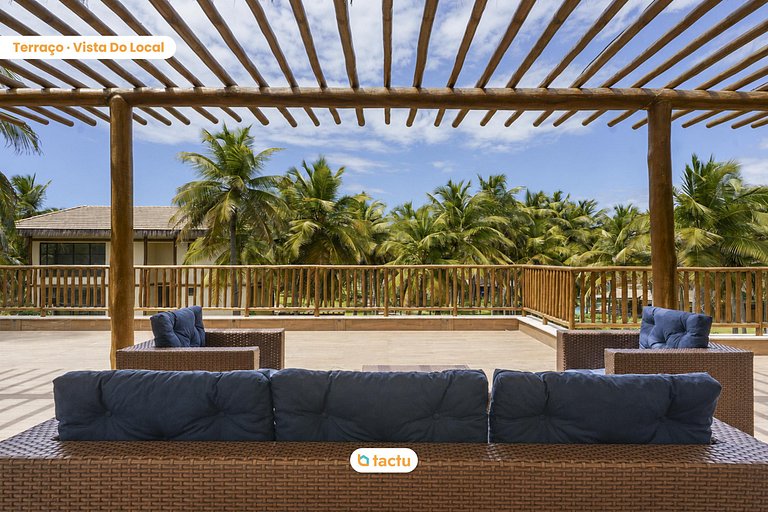 Casa con piscina y terraza en Fortim Villas
