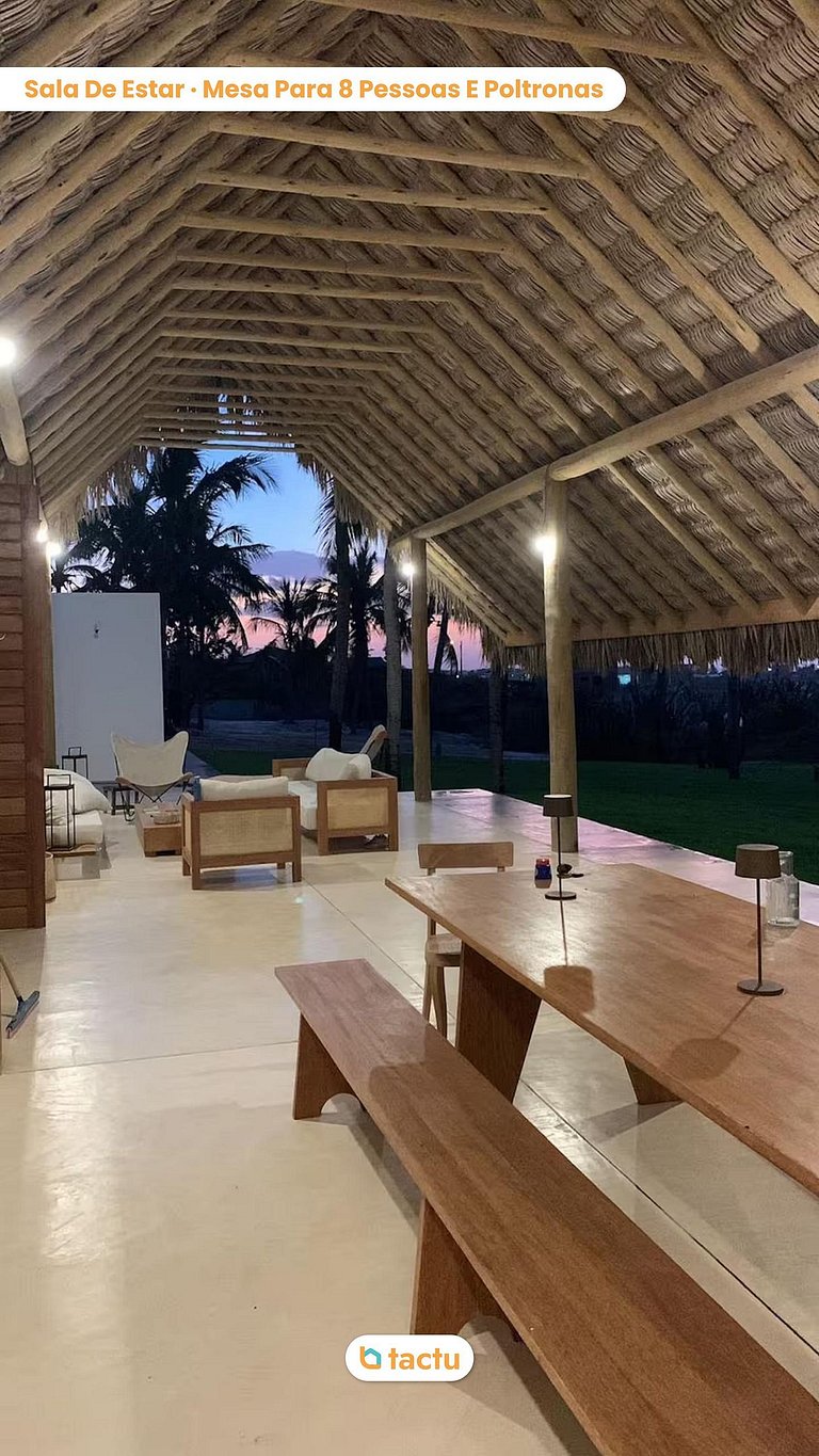 Mansão próxima ao mar em Fortim